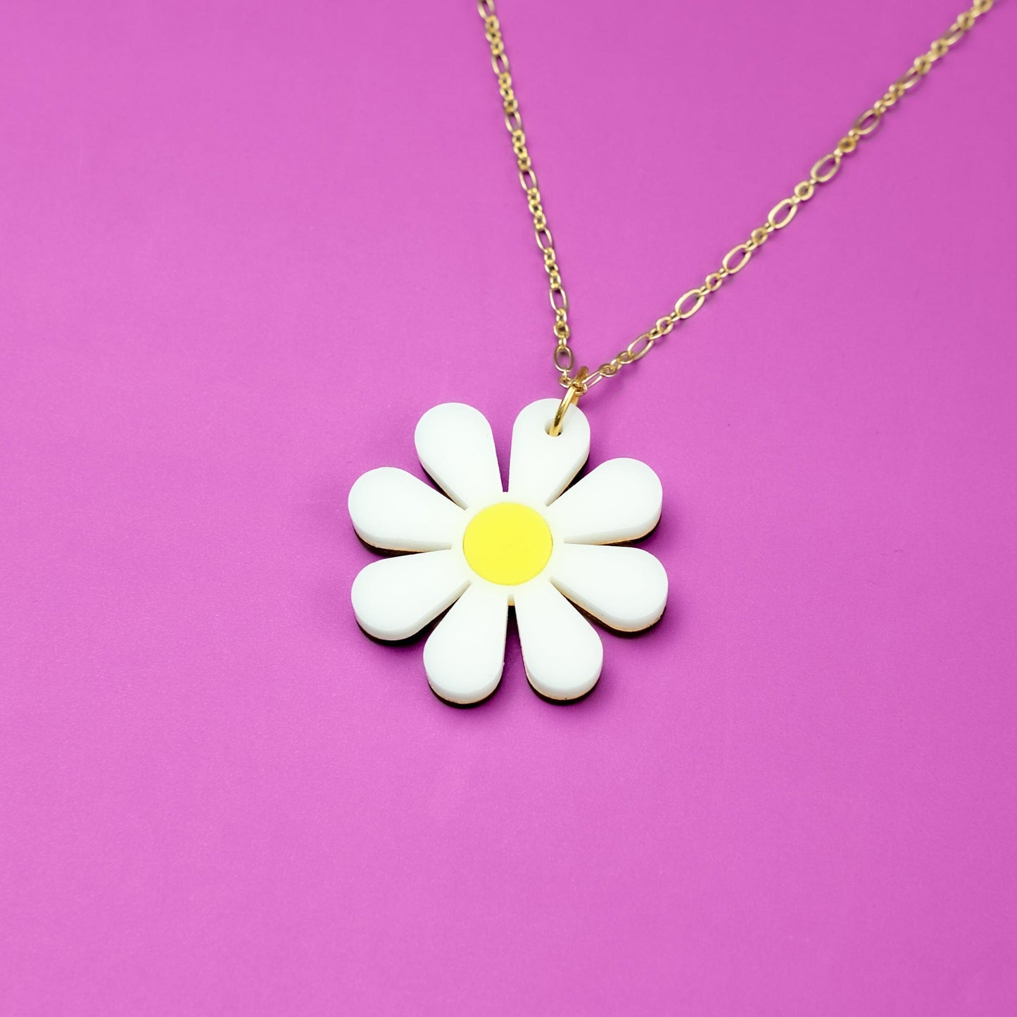 cute daisy pendant necklace #color_white