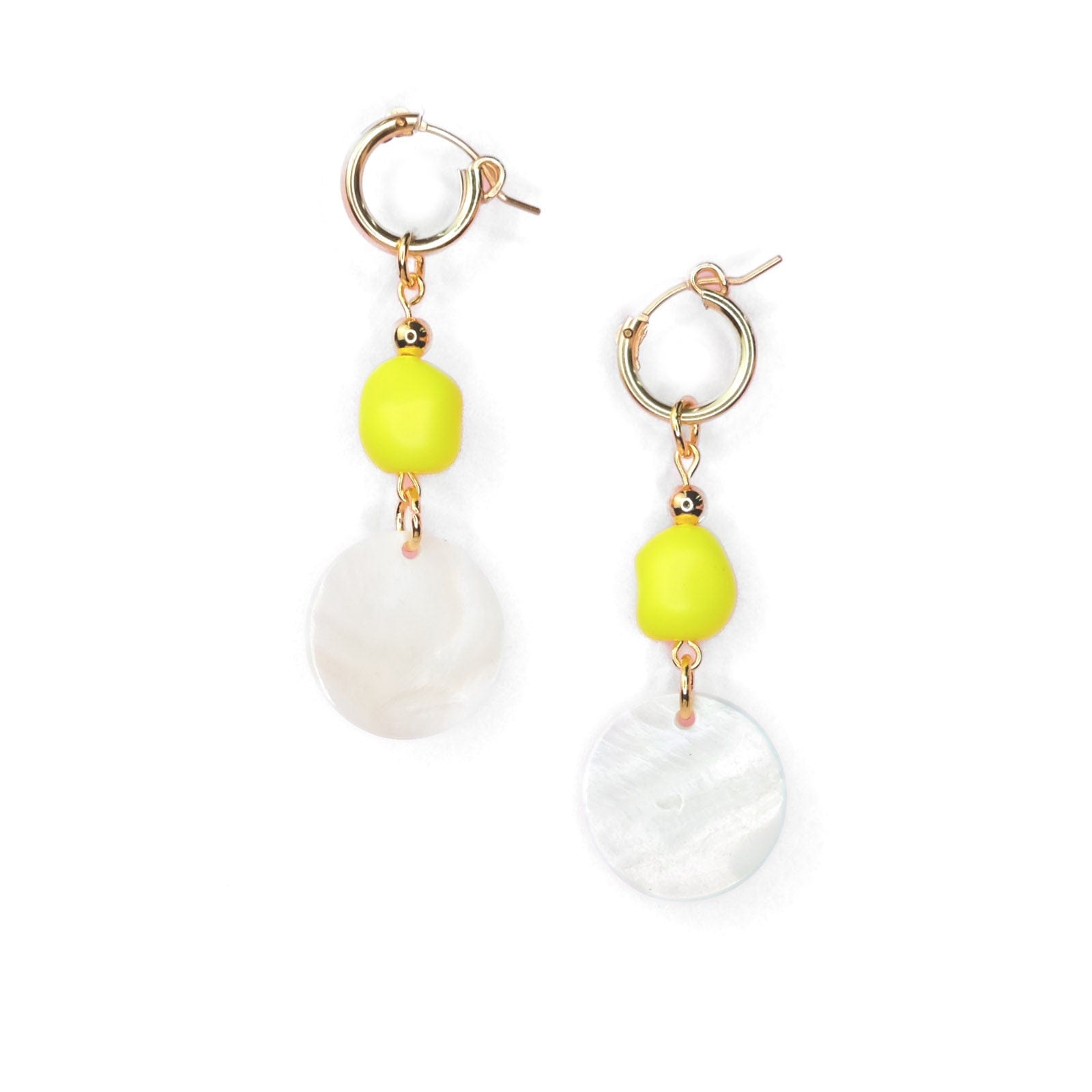 Dangly hoop earrings in neon yellow and pearl