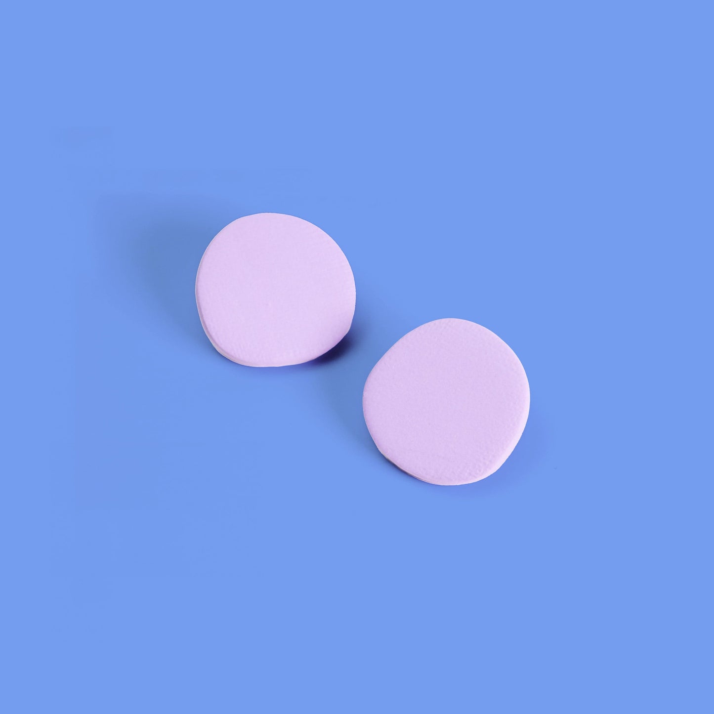 Miro inspired organic round shaped studs with canvas texture in lavender #color_lavender
