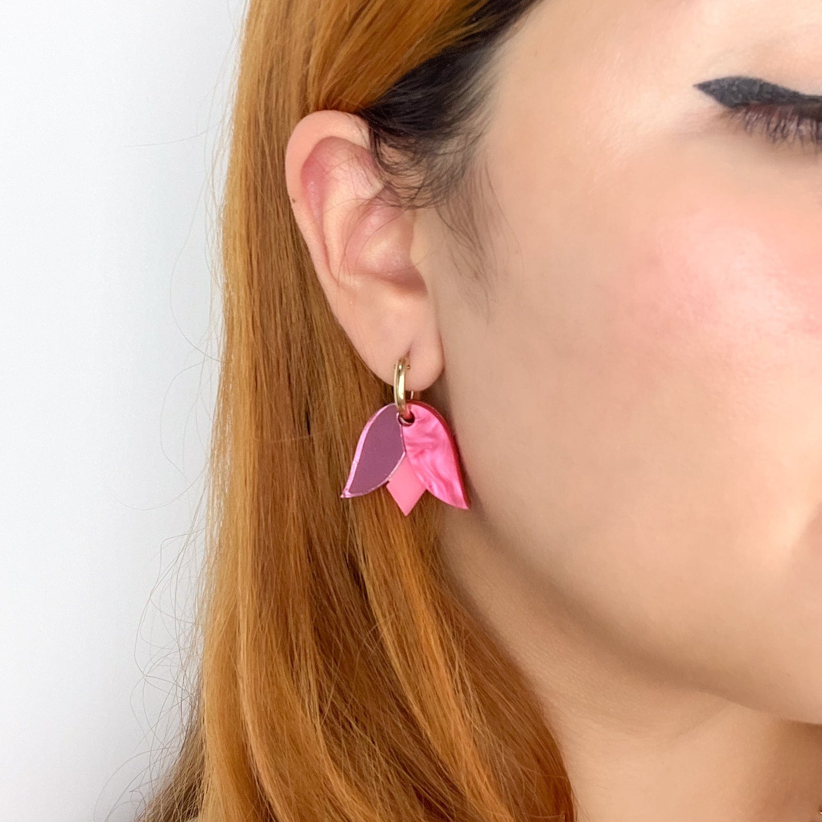 Tulip flower gold-filled hoop earrings #color_pink