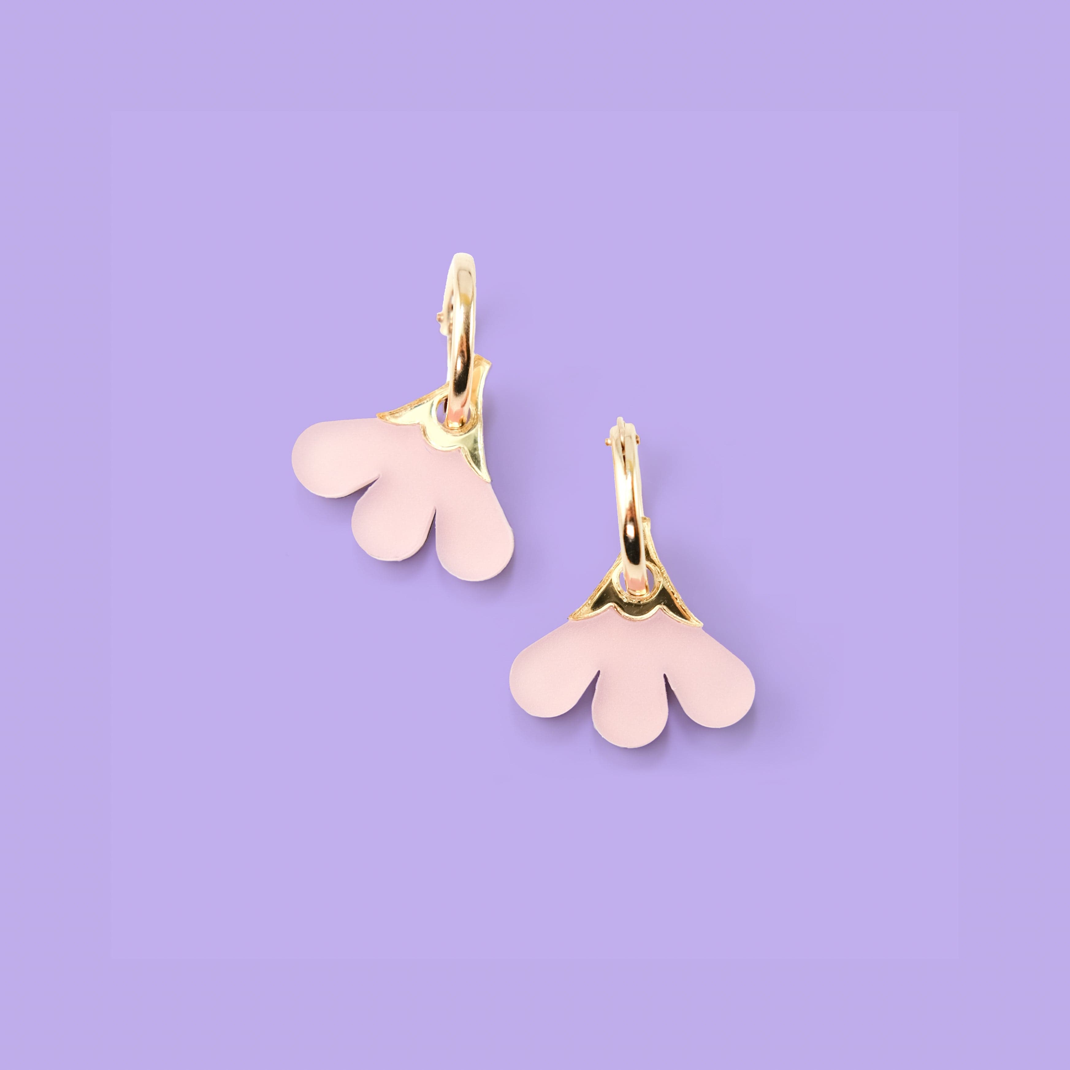 Cute and dainty Baby daisy gold-filled hoop earrings #color_mauve