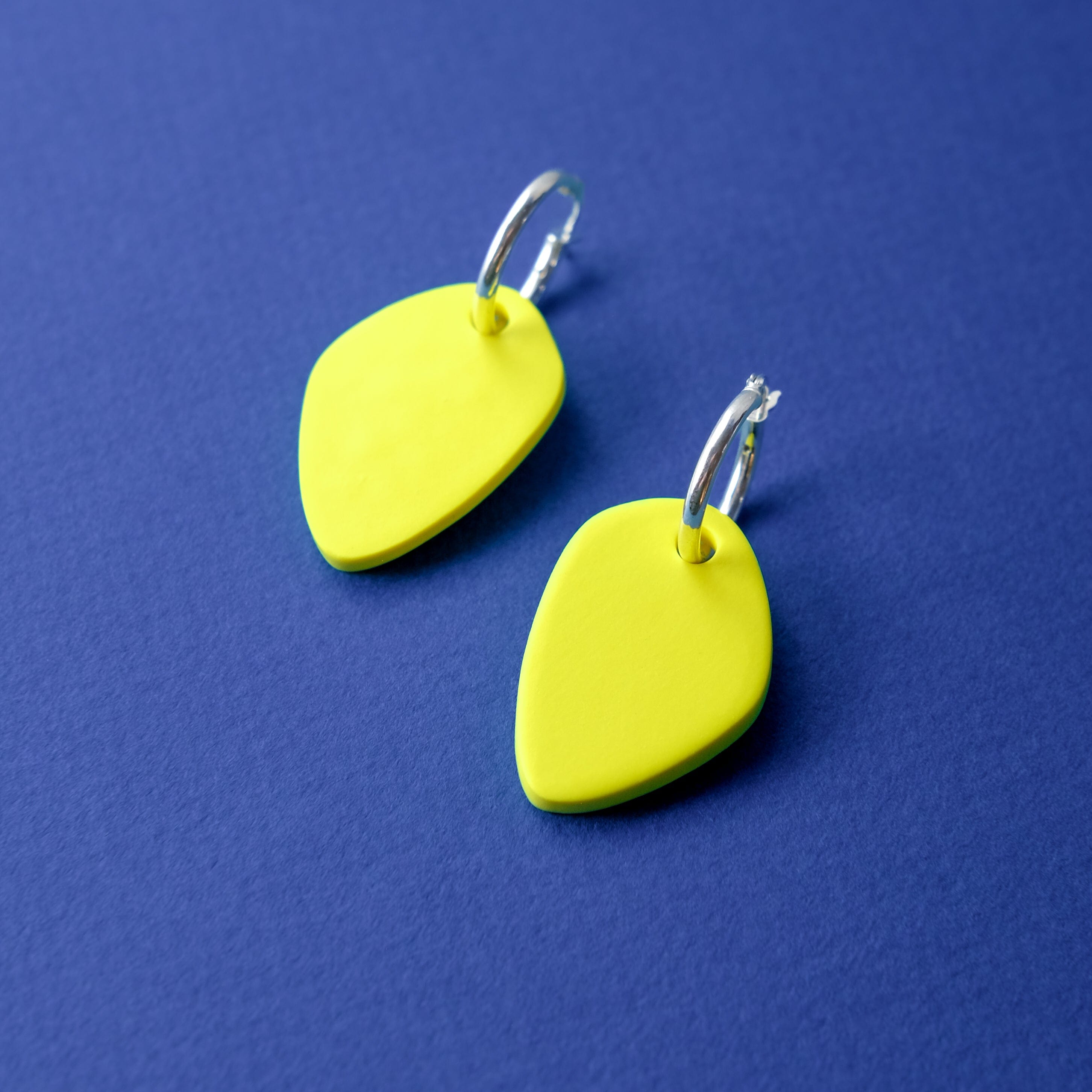 Organic shapes, hoop charm dangly earrings Calder inspired in yellow #color_yellow
