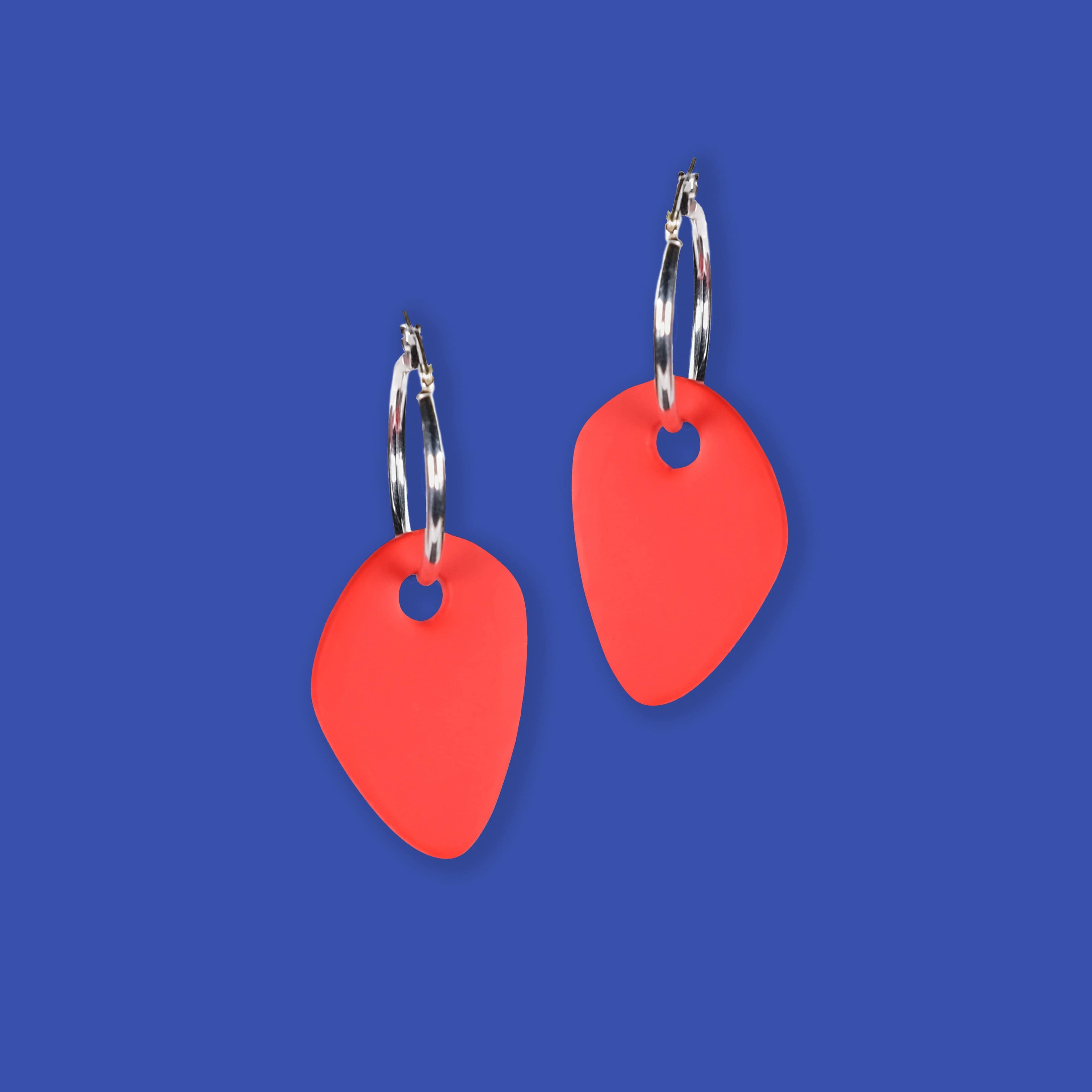Organic shapes, hoop charm dangly earrings Calder inspired in red #color_red
