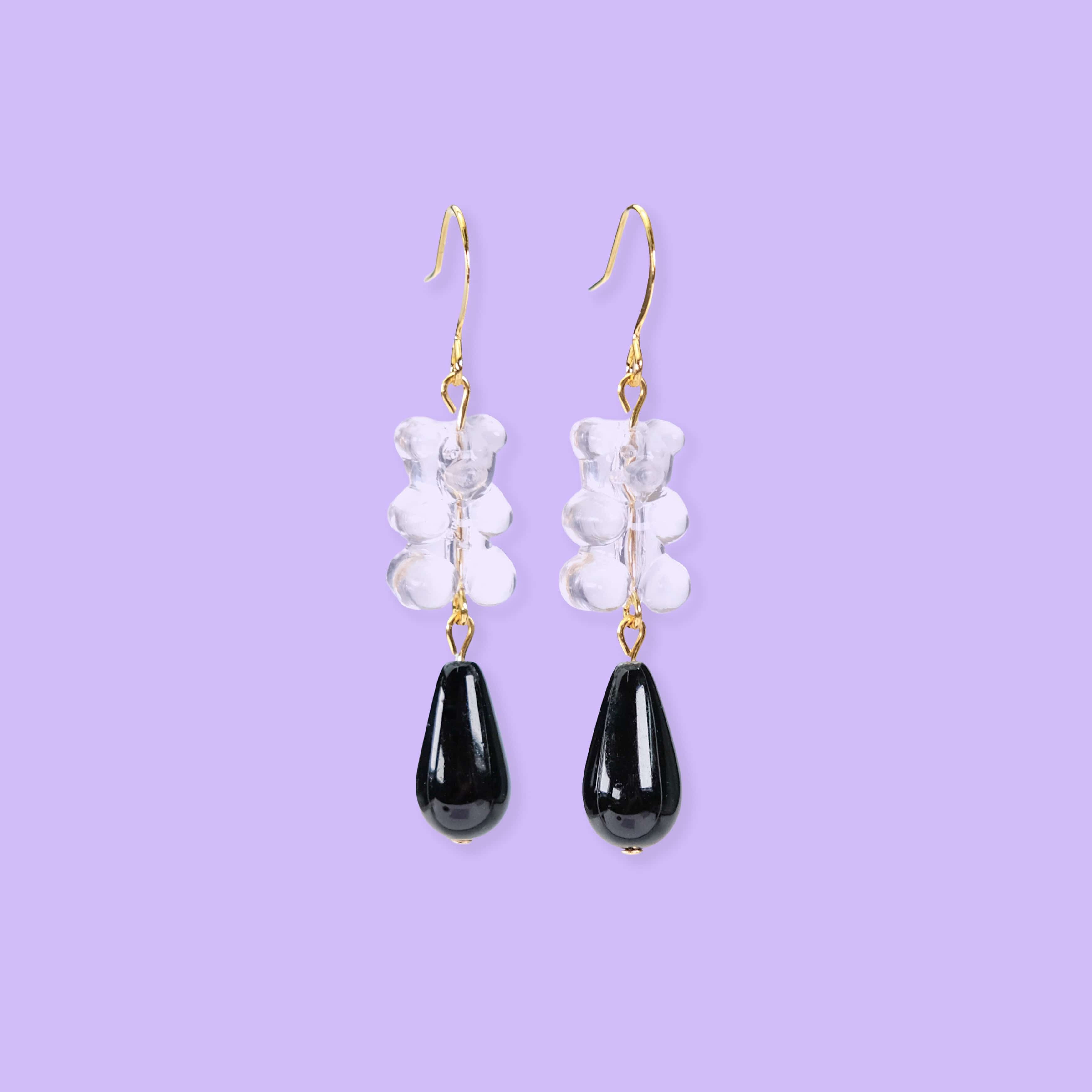Nostalgic gummy bear dangly earrings with elegant pearl drops #color_clear