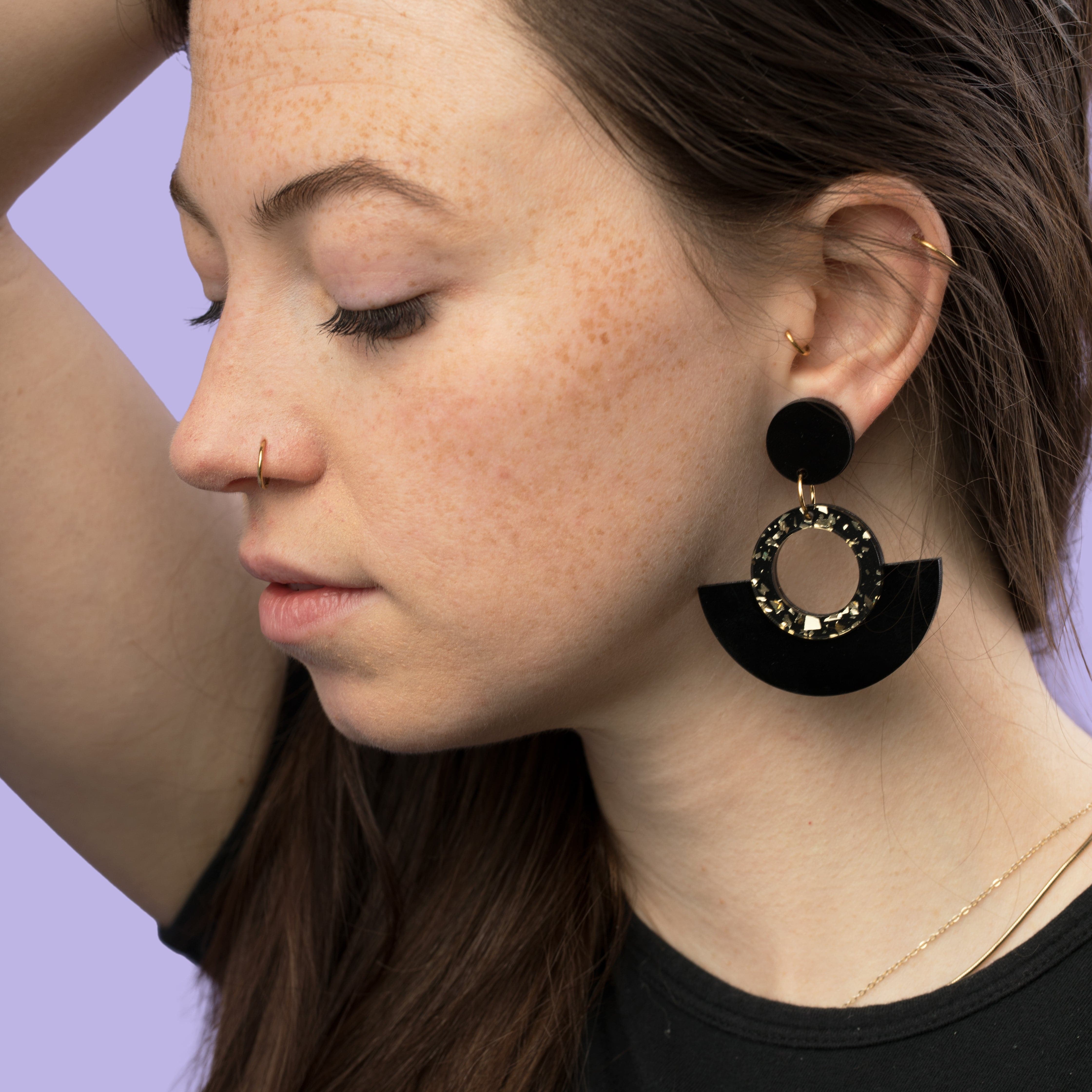Funky retro and elegant lightweight Joyce Hoop Dangles Earrings #color_black-and-gold-glitter