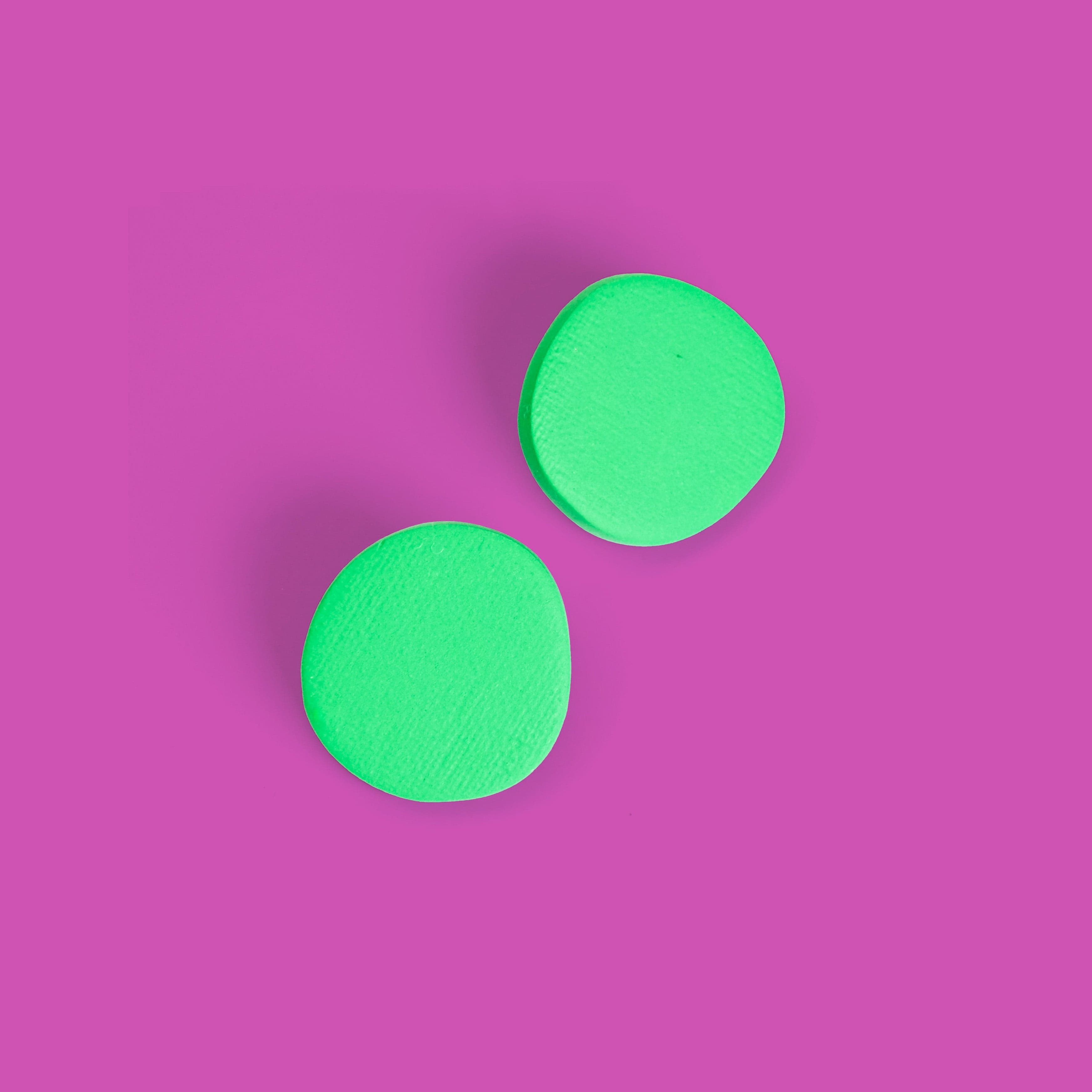 Miro inspired organic round shaped studs with canvas texture in green #color_green