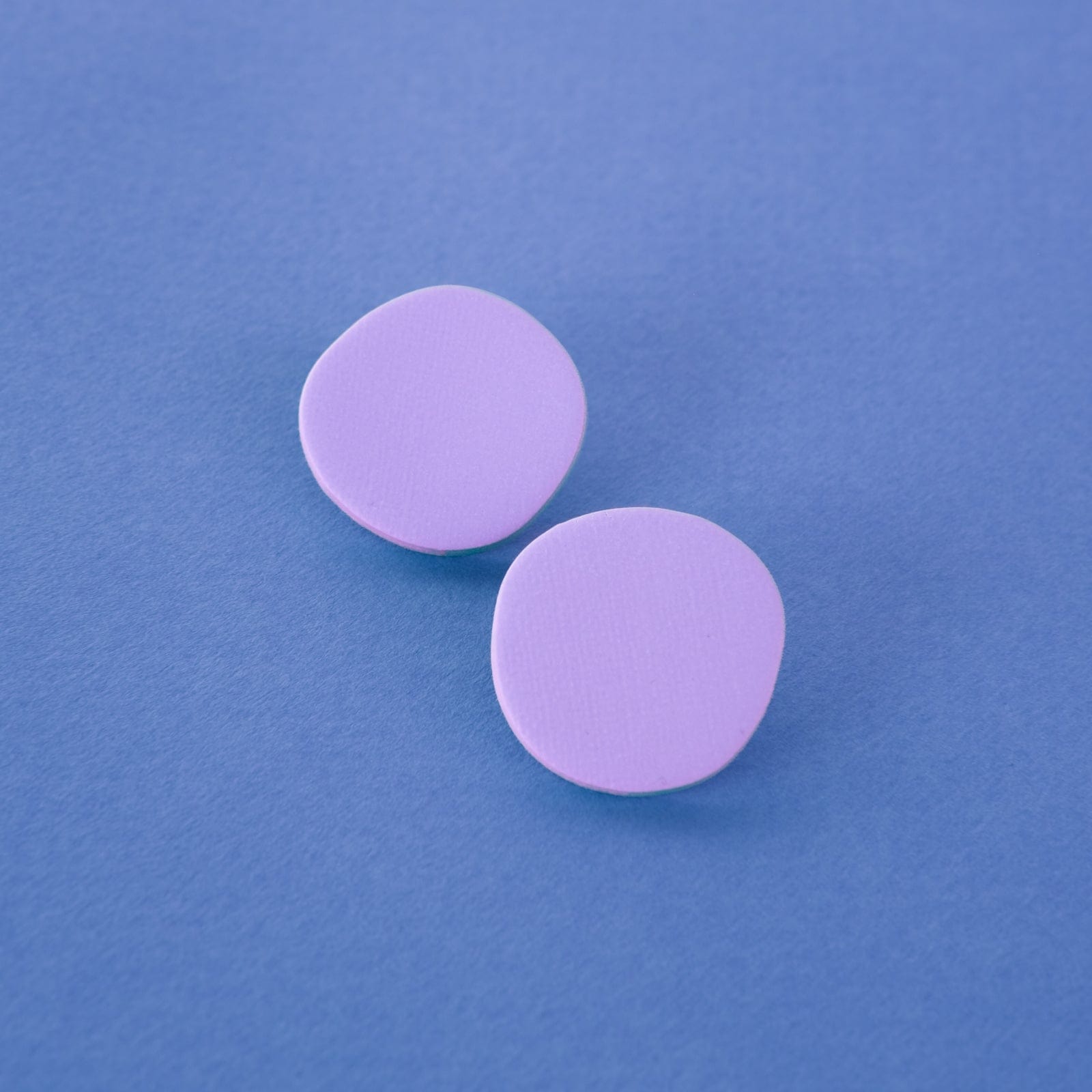Miro inspired organic round shaped studs with canvas texture in lavender #color_lavender